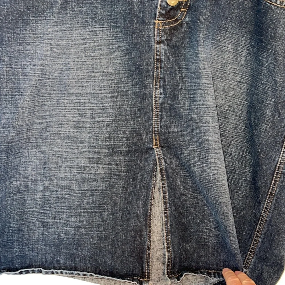 Mudd Blue Denim  Y2K Mini Skirt With 5 Pockets and Slit up the Front Size 11 - Picture 3 of 10